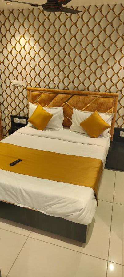 Prime View Hotel Ahmedabad Exterior photo